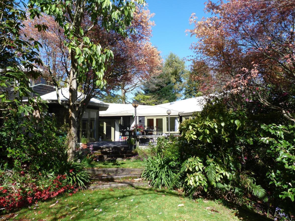 Fred&Donz Bed And Breakfast Lago Lago Taupo Exterior foto